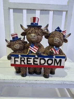 Patriotic Highland Cow Trio "FREEDOM" Figurine – 4th of July Farmhouse Decor.